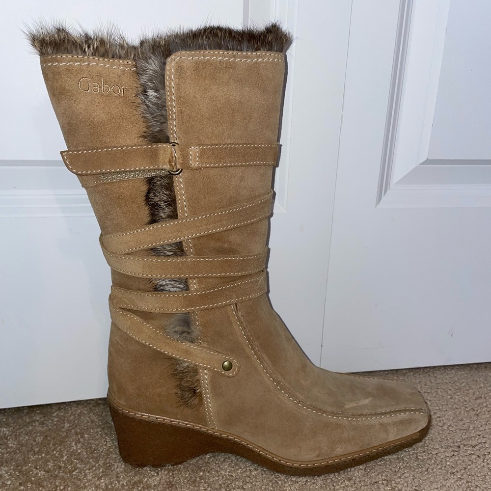 Gabor square toed fur boots. The material feels like suede. Crisscross design.